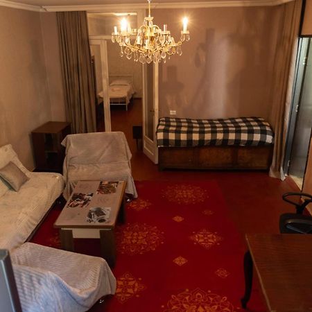 Wine House Hotel Tbilisi ภายนอก รูปภาพ