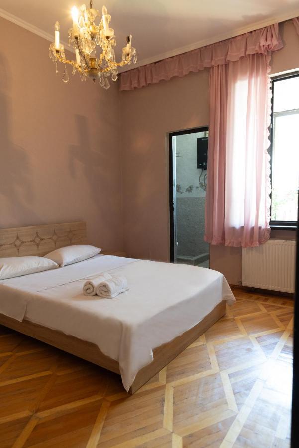 Wine House Hotel Tbilisi ภายนอก รูปภาพ