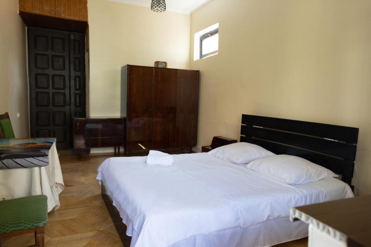 Wine House Hotel Tbilisi ภายนอก รูปภาพ