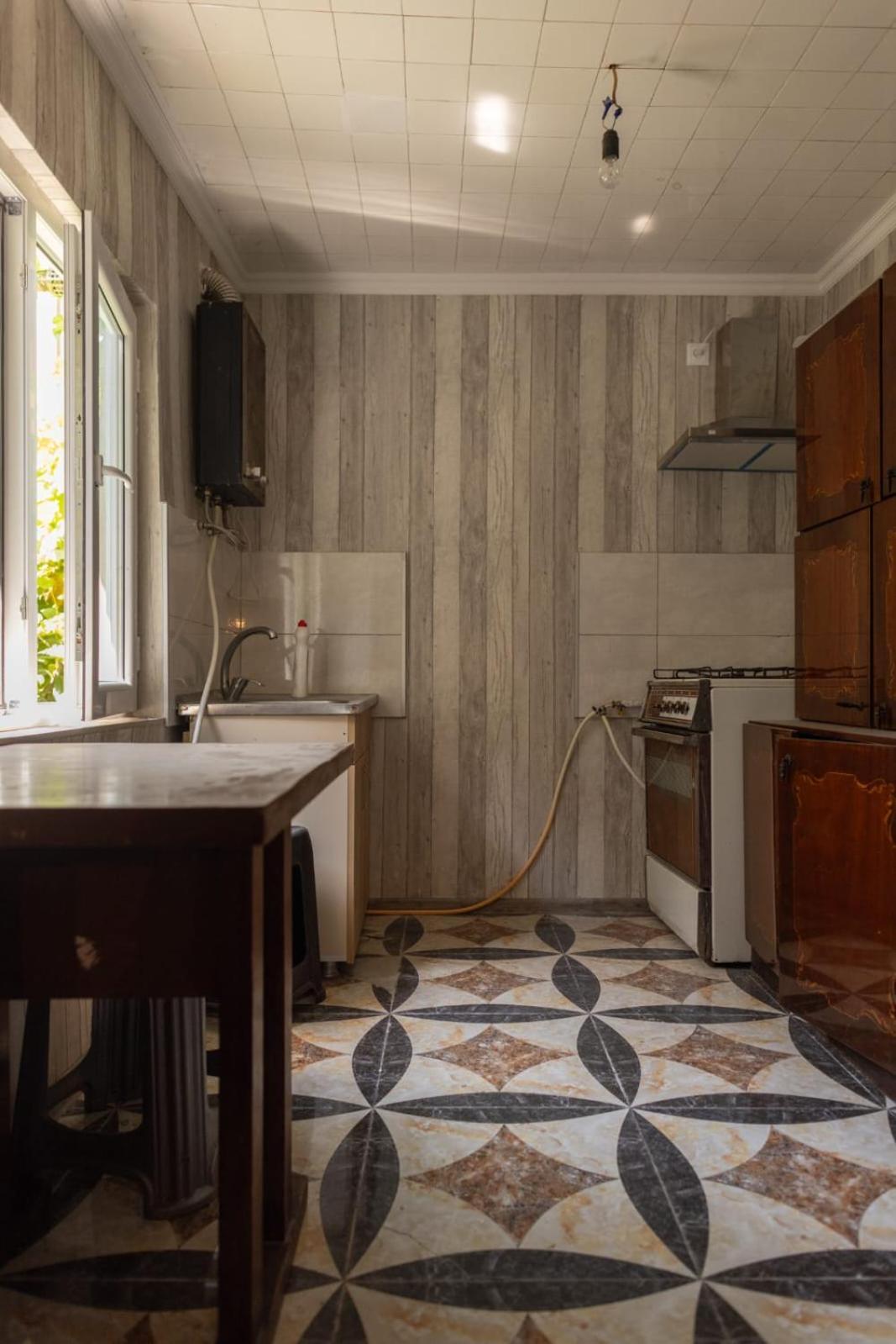 Wine House Hotel Tbilisi ภายนอก รูปภาพ