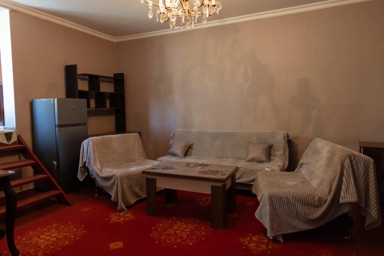 Wine House Hotel Tbilisi ภายนอก รูปภาพ