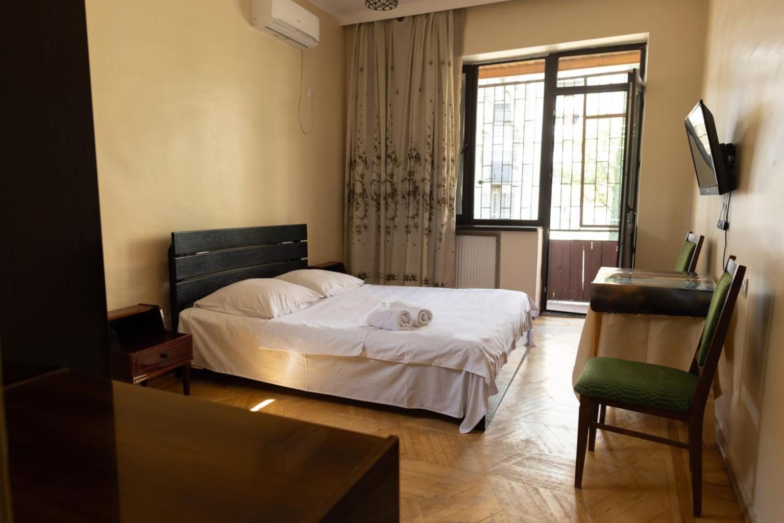 Wine House Hotel Tbilisi ภายนอก รูปภาพ