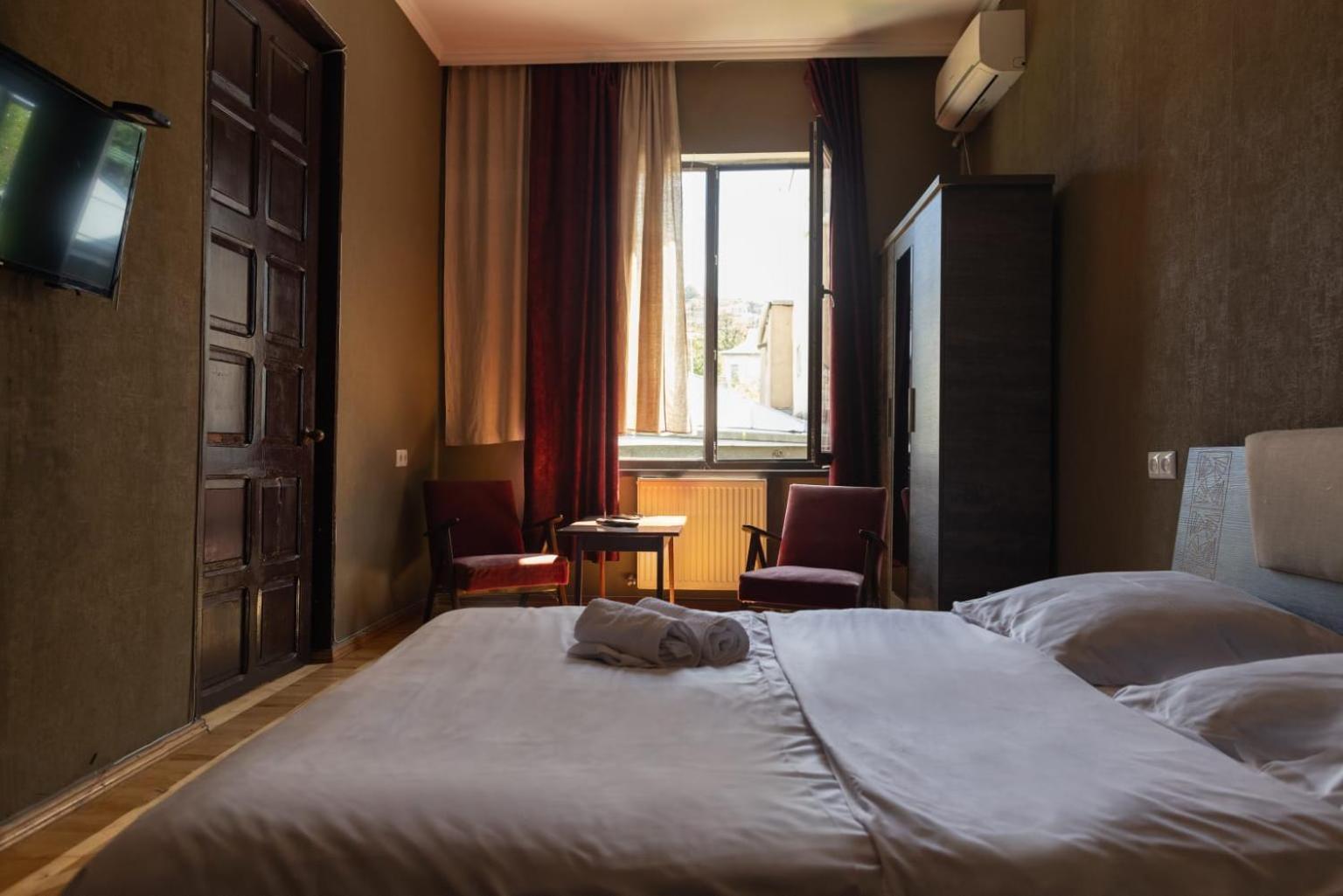 Wine House Hotel Tbilisi ภายนอก รูปภาพ