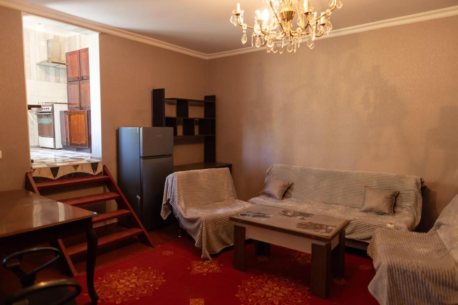 Wine House Hotel Tbilisi ภายนอก รูปภาพ